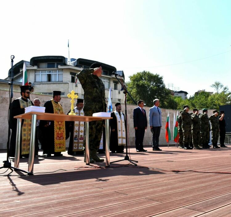 Асеновград изпрати контингент на мисия в Косово