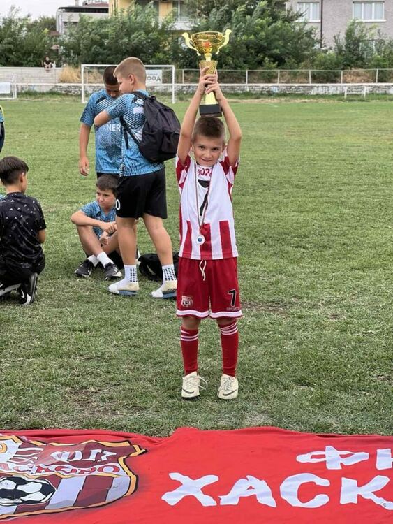 Младите надежди на ФК „Хасково“ с шампионска титла от турнир в Асеновград