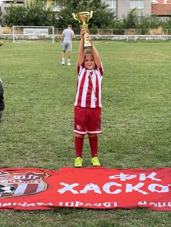 Младите надежди на ФК „Хасково“ с шампионска титла от турнир в Асеновград