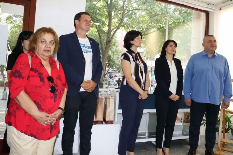 Платната от Националния пленер по живопис „С Хасково в сърцето“ ще вдъхновяват млади творци