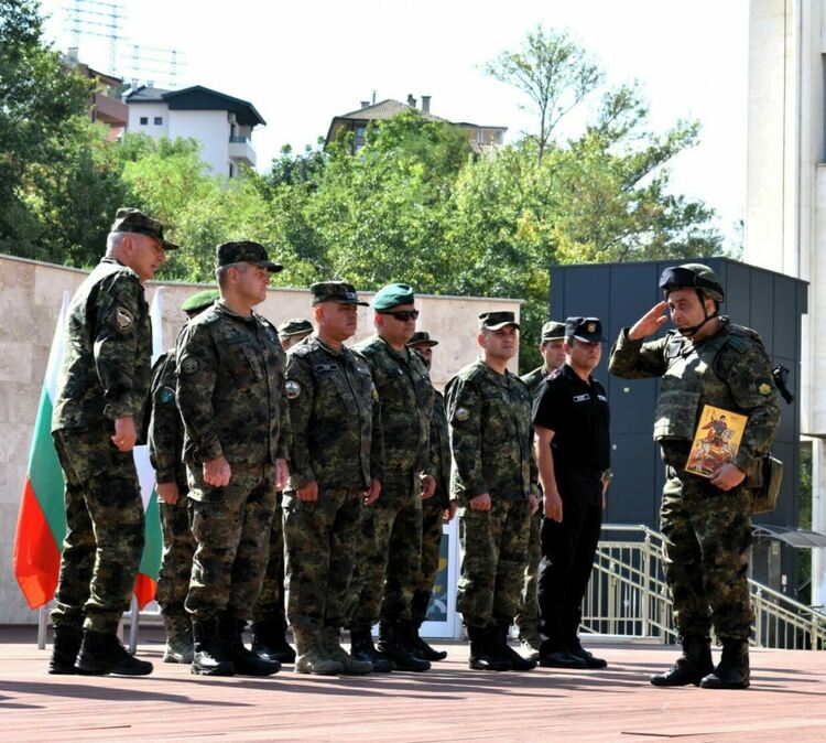 Асеновград изпрати контингент на мисия в Косово