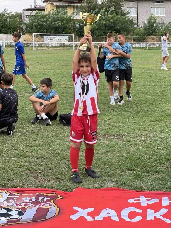 Младите надежди на ФК „Хасково“ с шампионска титла от турнир в Асеновград