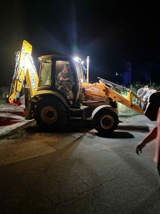 Голям пожар избухна на изхода на Асеновград