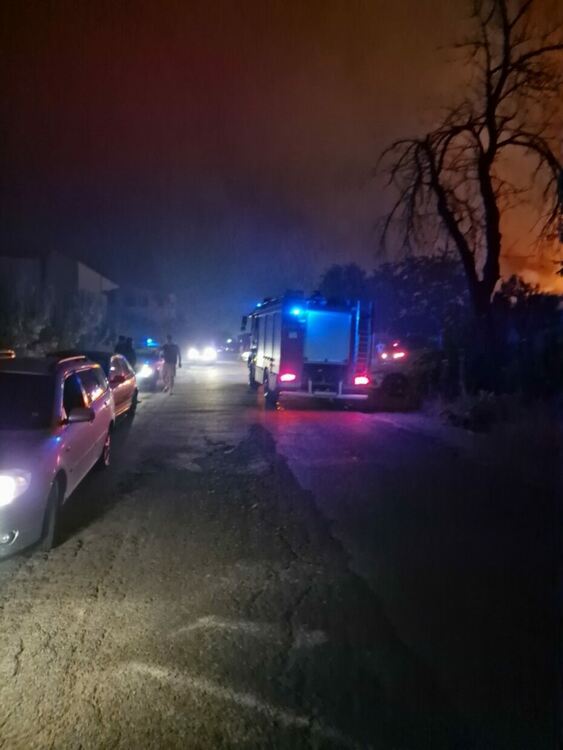 Голям пожар избухна на изхода на Асеновград