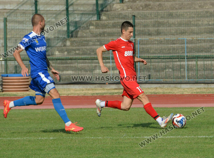 „Черноморец“ взе дербито със „Саяна Хасково“