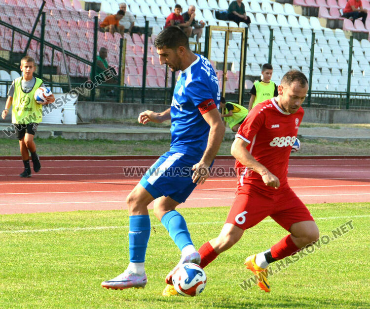 „Черноморец“ взе дербито със „Саяна Хасково“