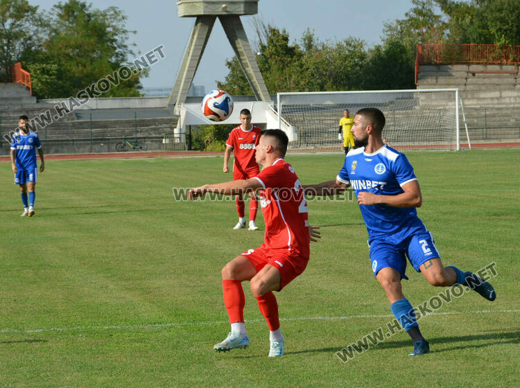 „Черноморец“ взе дербито със „Саяна Хасково“