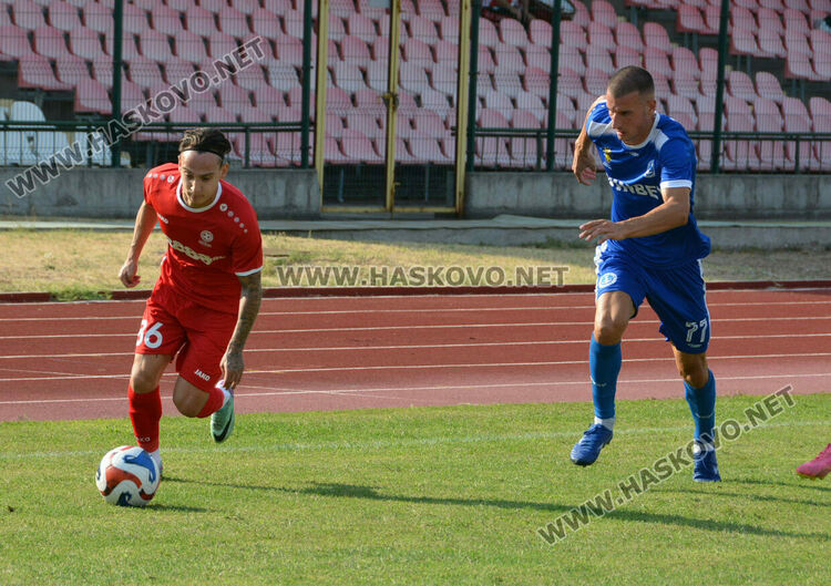 „Черноморец“ взе дербито със „Саяна Хасково“
