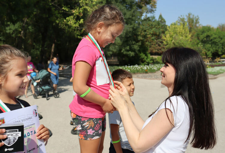 30 деца участваха в състезание по приложно колоездене