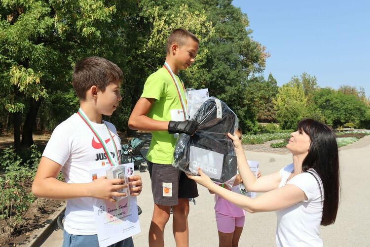 30 деца участваха в състезание по приложно колоездене