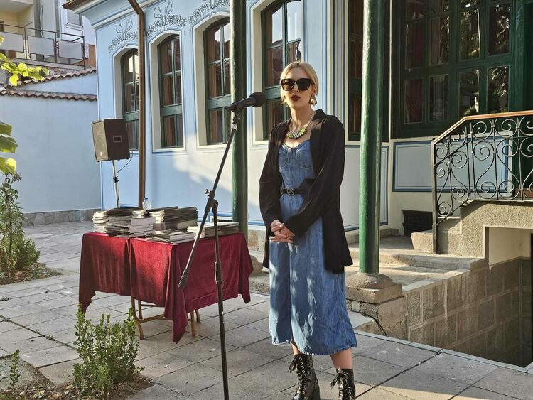 Представиха списание  „CODIFY sport ХАСКОВО“ в двора на Кирковото училище