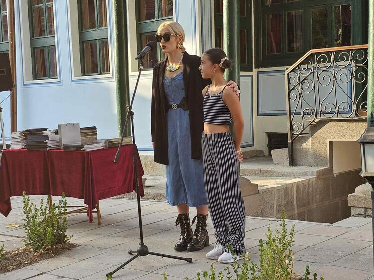 Представиха списание  „CODIFY sport ХАСКОВО“ в двора на Кирковото училище