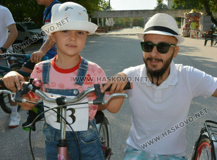 30 деца участваха в състезание по приложно колоездене