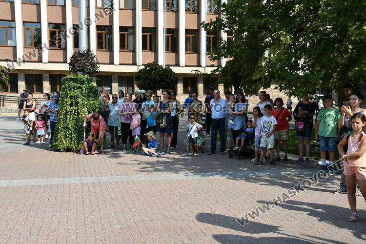 Хасково отбеляза 139 г. от Съединението, изви се празнично хоро