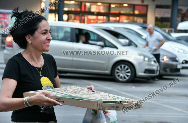 Лятно автокино в Хасково събра деца, младежи и възрастни