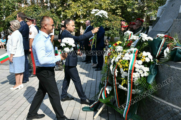 Хасково отбеляза 139 г. от Съединението, изви се празнично хоро