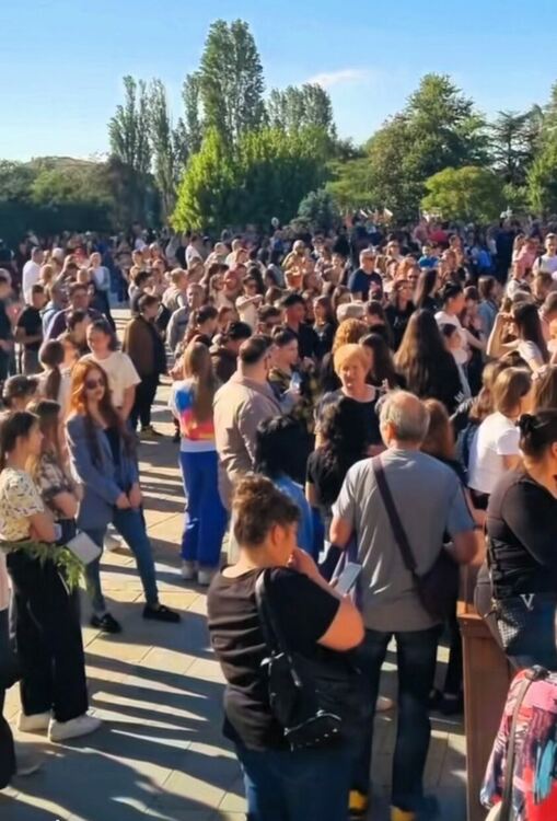 Празнична хоротека на площад "Акад. Николай Хайтов"