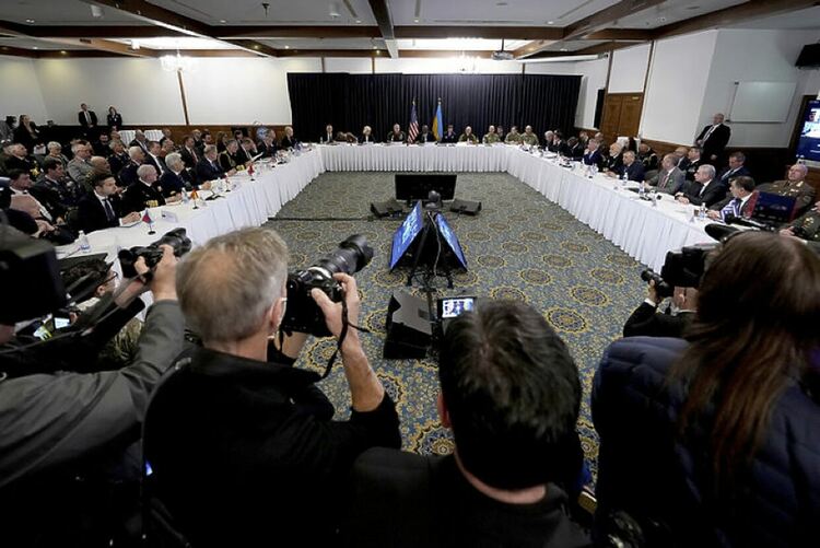 Зеленски поиска ракети с далечен обсег на действие от НАТО