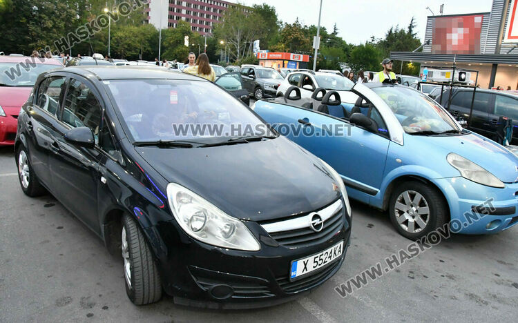 Лятно автокино в Хасково събра деца, младежи и възрастни
