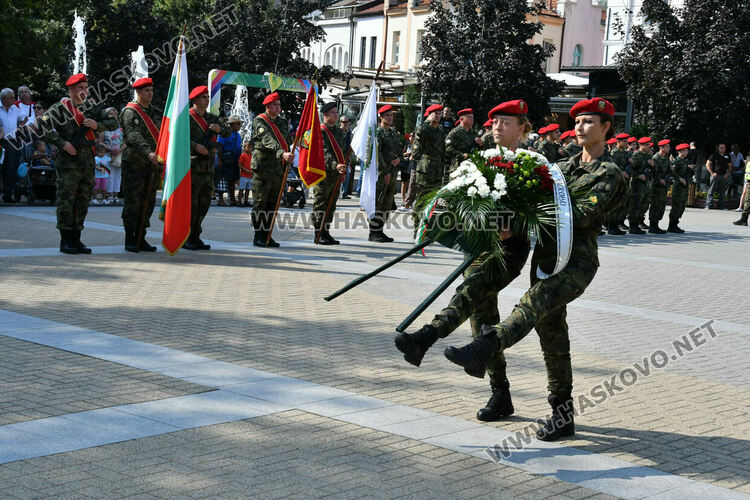 Хасково отбеляза 139 г. от Съединението, изви се празнично хоро