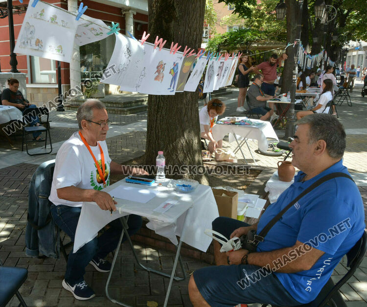 Карикатуристи твориха в Хасково