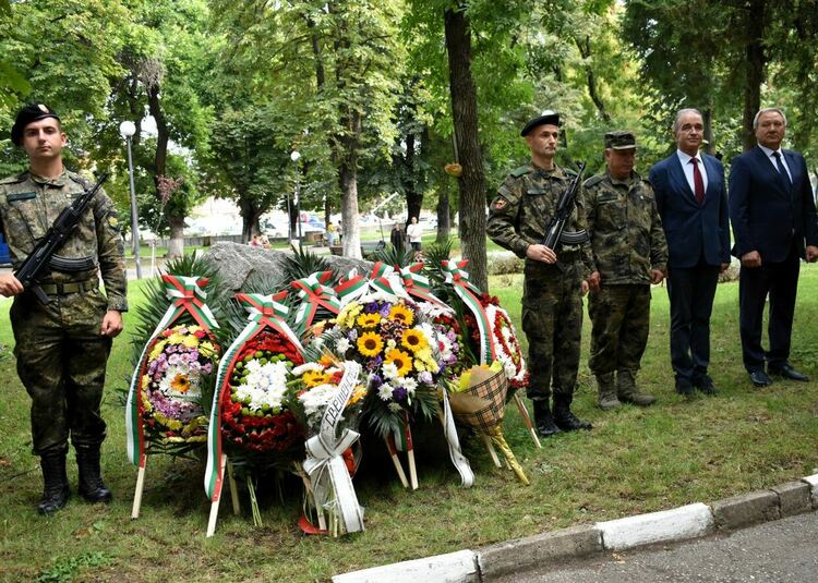 Асеновград отбеляза тържествено годишнината от Съединението 