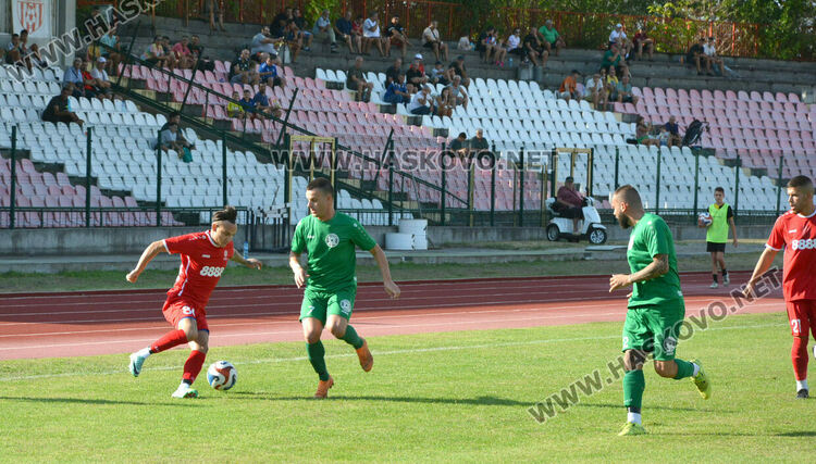 „Саяна Хасково“ с трудна победа над „Загорец“, Ахмед Осман герой за домакините