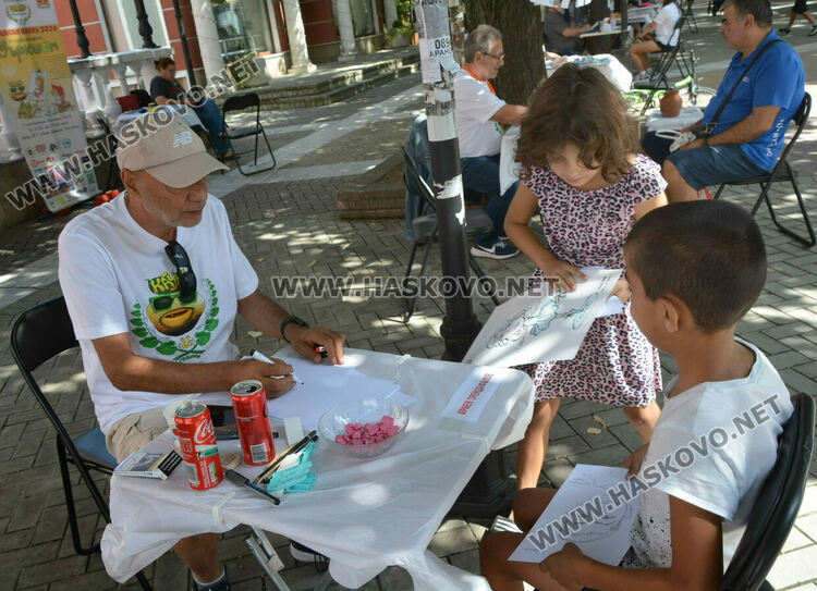 Карикатуристи твориха в Хасково