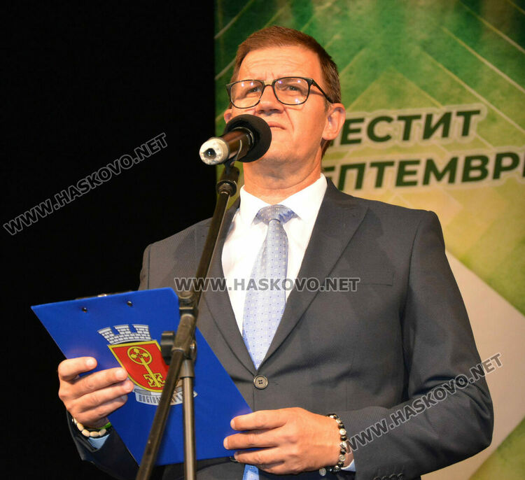 Почетният гражданин на Хасково Николай Вълчев: Приемам отличието като признание за всички хасковски пожарникари