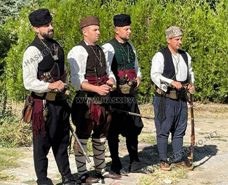 В Бодрово откриха паметни плочи на Ангел войвода