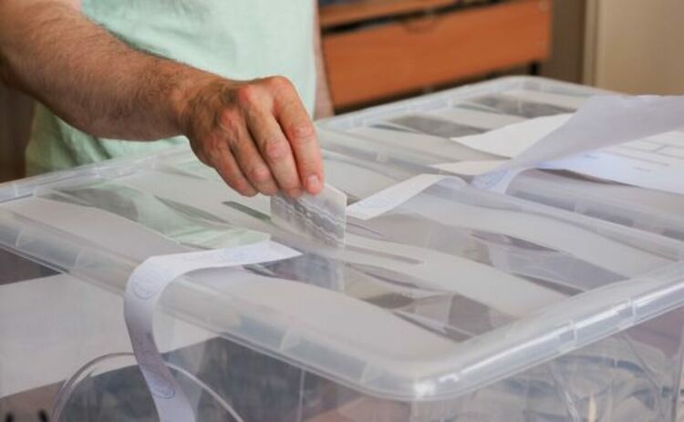 Общо в план-сметката са предвидени разходи и трансфери в размер на 100 028 000 лв.