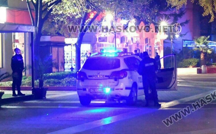 Арестуваха двама познайници на полицията за грабеж в Хасково