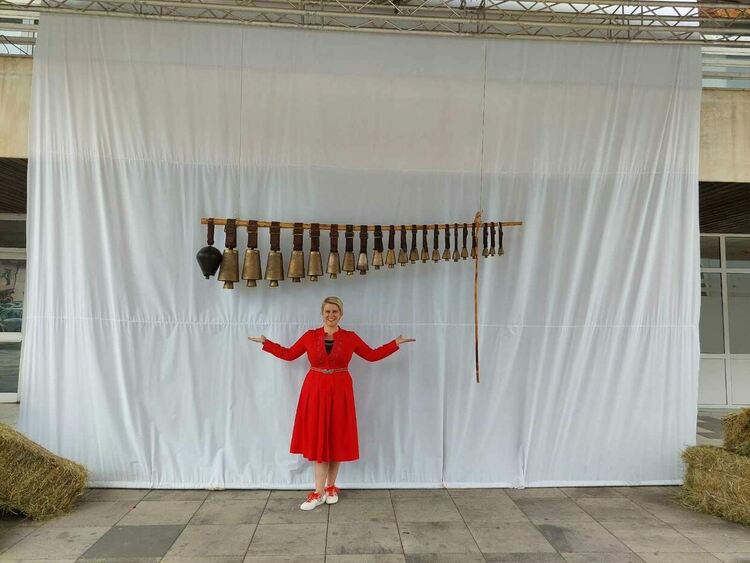 Във "Вечер на Настан" домакините впечатлиха с богата фолклорна програма и много вкусотии 