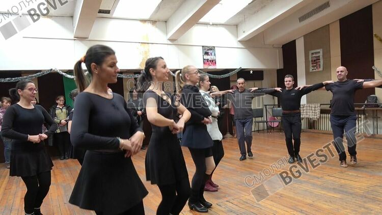 Фолклорен ансамбъл "Родопа" ще прави мегаспектакъл "Родопска сватба"