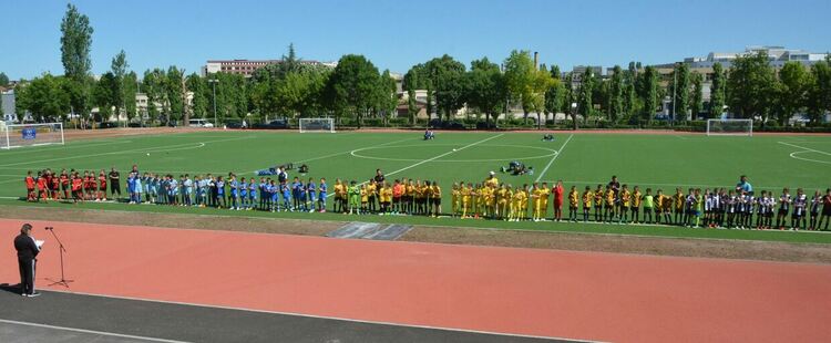 Спортен бридж и футбол за деца и възрастни от петък до неделя