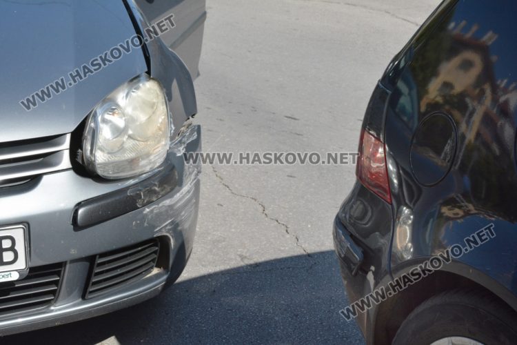 Пешеходци с количка предизвикаха катастрофа на бул. „Раковски“