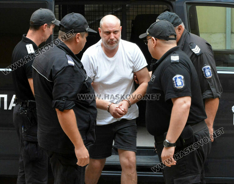 Съдът пусна под домашен арест задържания за рекордното контрабандно злато