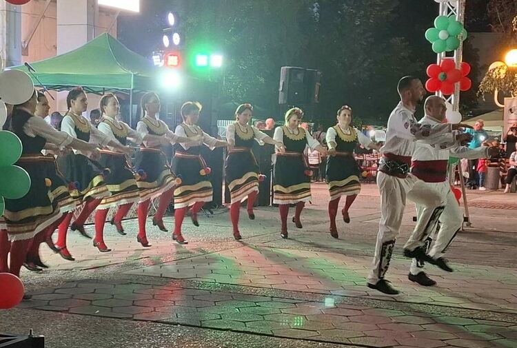 Започна XXIV празник на тракийската народна музика и песен