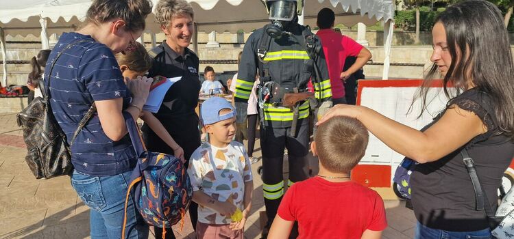 Впечатляваща демонстрация на професионални умения направиха смолянските пожарникари