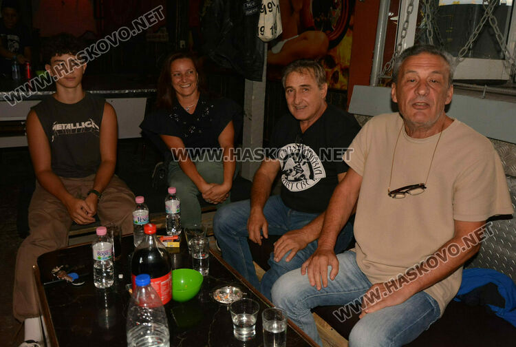 Вечер за феновете на рок музиката в Хасково