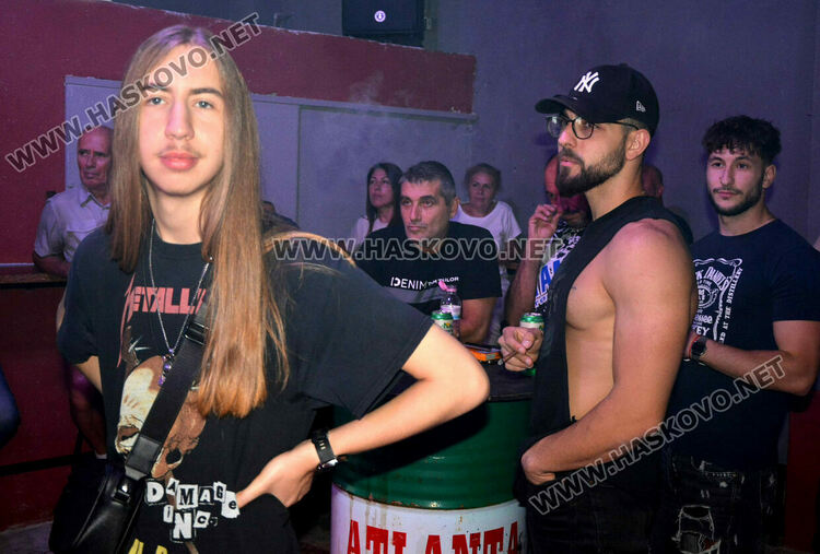 Вечер за феновете на рок музиката в Хасково