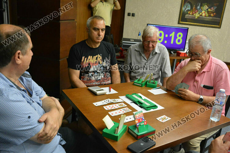 Димитровградчани спечелиха двойковия турнир по спортен бридж в Хасково