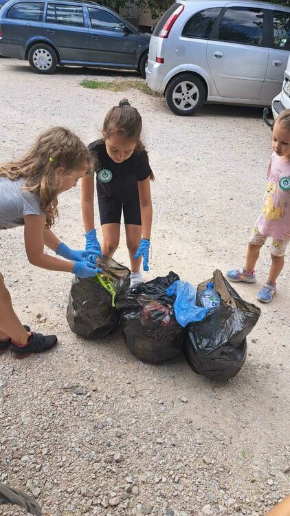 ДГ „Славейче“ се включи в инициативата „Да изчистим България заедно“