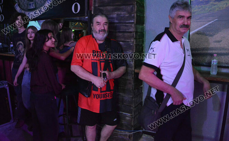 Вечер за феновете на рок музиката в Хасково