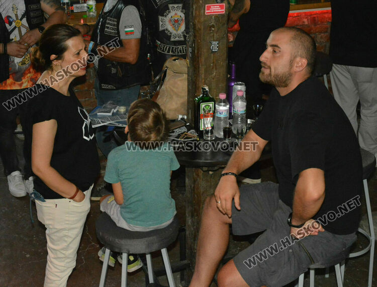 Вечер за феновете на рок музиката в Хасково