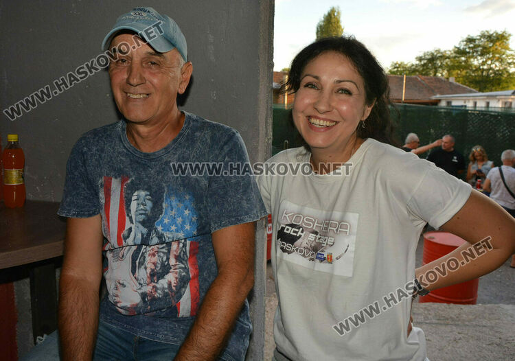 Вечер за феновете на рок музиката в Хасково