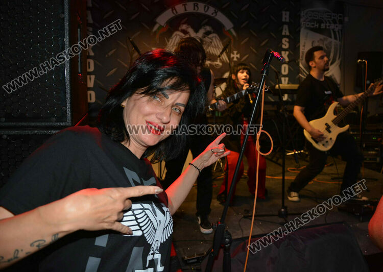 Вечер за феновете на рок музиката в Хасково