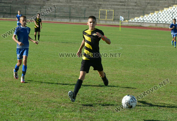 6 отбора с млади футболисти се включиха в турнира „Богомил Попов“ в Хасково