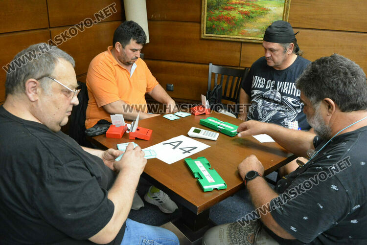 Димитровградчани спечелиха двойковия турнир по спортен бридж в Хасково