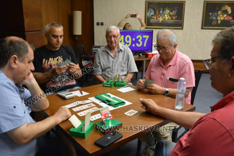 Димитровградчани спечелиха двойковия турнир по спортен бридж в Хасково